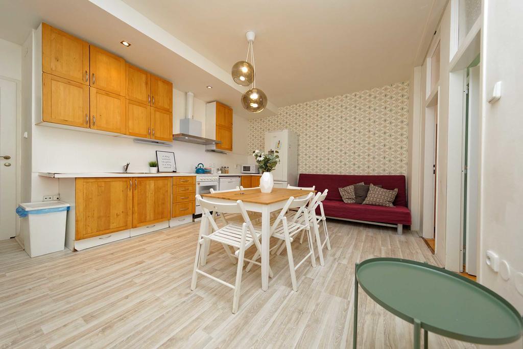 Apartments Ve Smeckach 27 Prag Exterior foto
